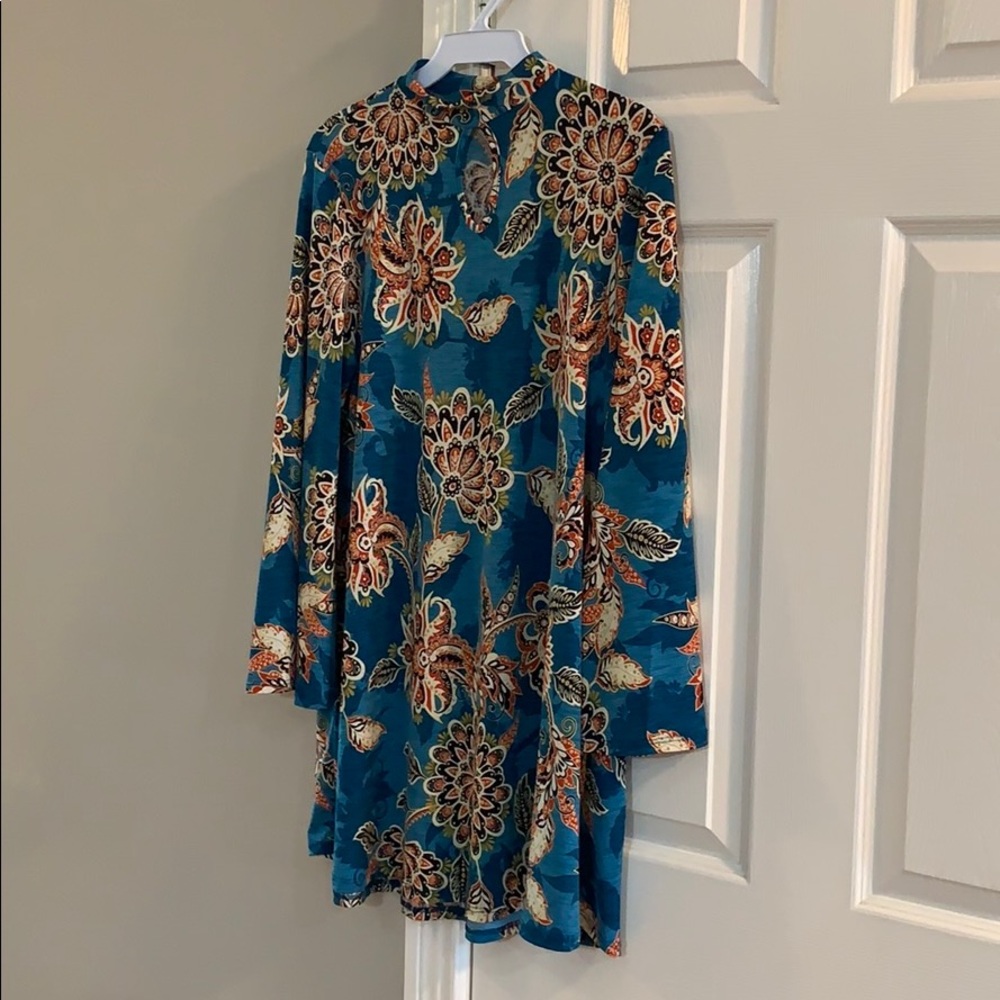 Printed Keyhole Lightweight Tunic Dress - Picture 5 of 5
